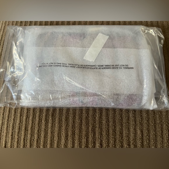 Coach Corner Zip Wristlet In Signature Canvas nwt in packaging - Picture 5 of 5